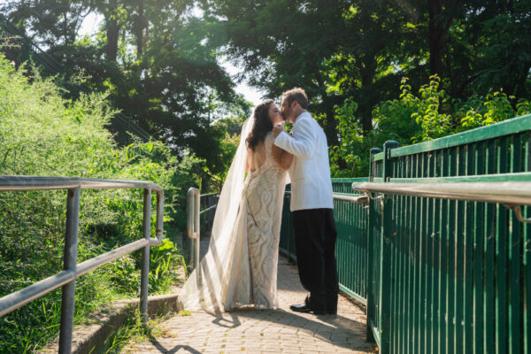 Megan and Kevin Sneak Peak (6 of 10)