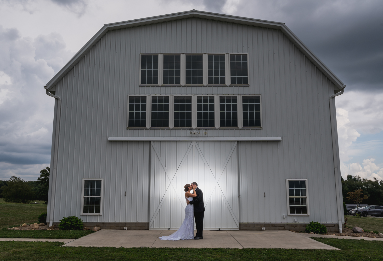 Eddie + Erica’s Wedding at White Rose Barn in North Lawrence, Ohio