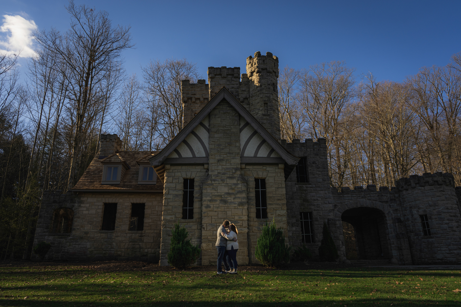 Capturing Everlasting Love: Emma and Justin’s Enchanting Engagement Session at Squire’s Castle