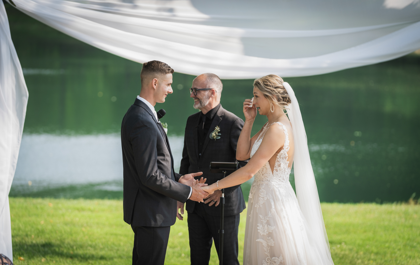 10 Wedding Planning Tips from Cleveland Wedding Photographers and Video